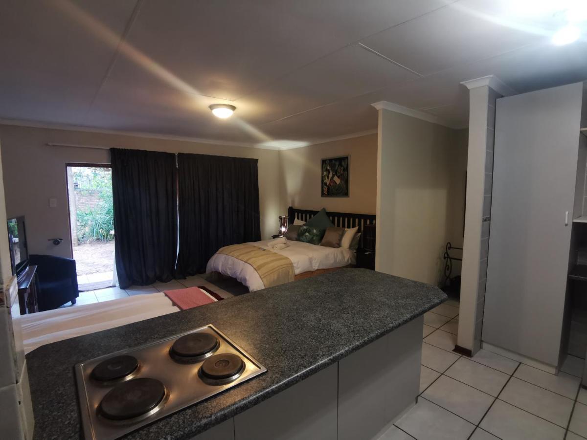 Sun Deck Lodge Hartbeespoort Exterior foto