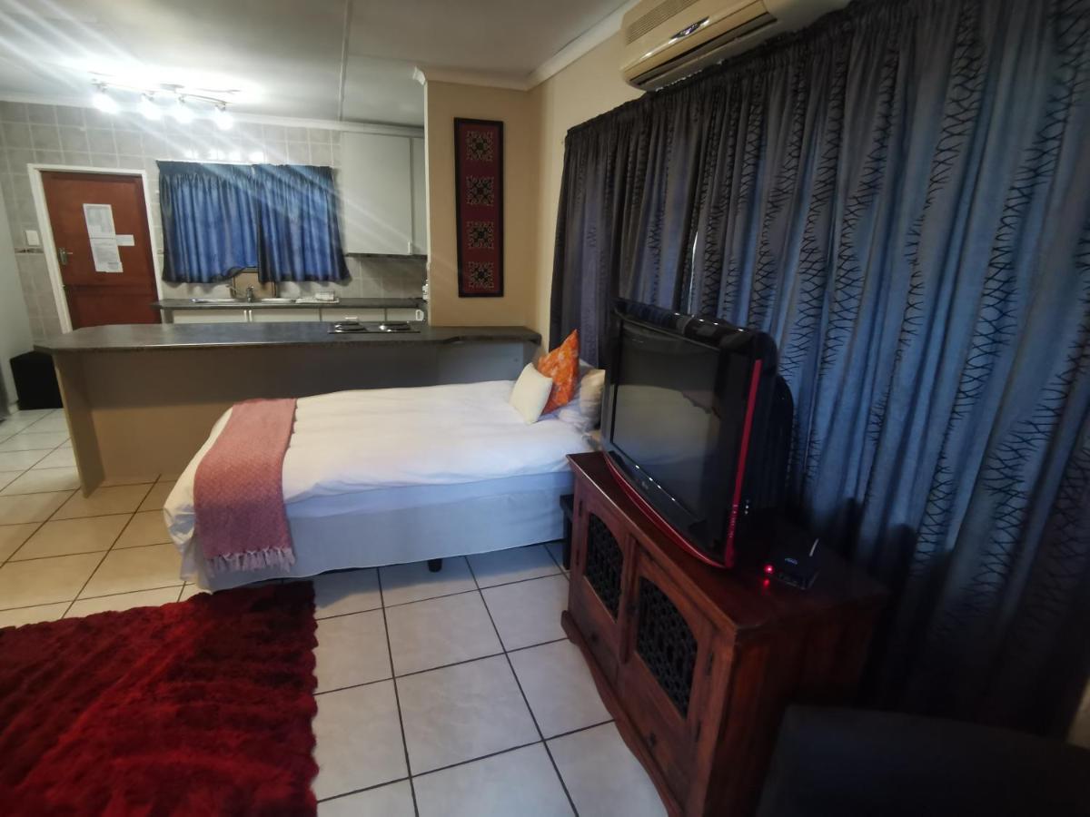 Sun Deck Lodge Hartbeespoort Exterior foto